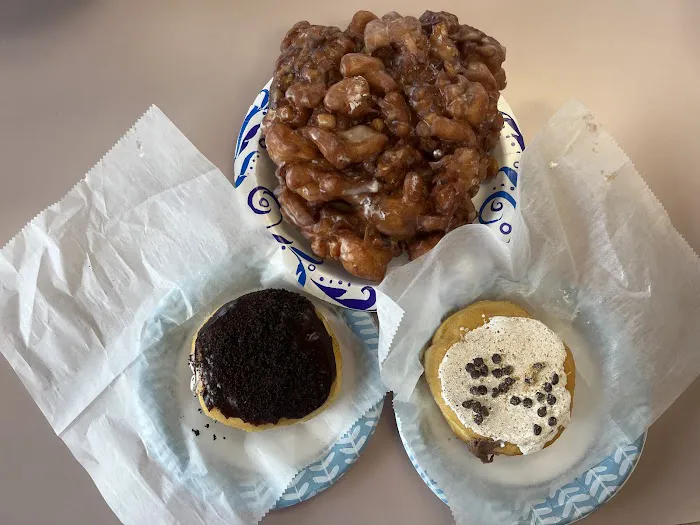 House of Donuts Picture 5
