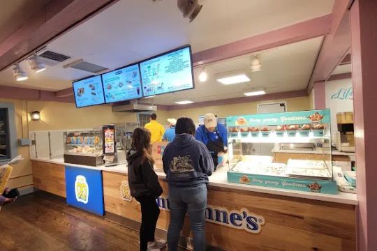 Cinnabon