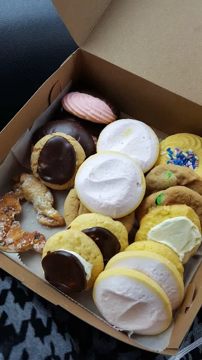 Litty's Cakes and Cookies Picture 5
