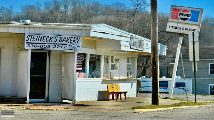 Steineck's Donuts & Cakes Picture 1
