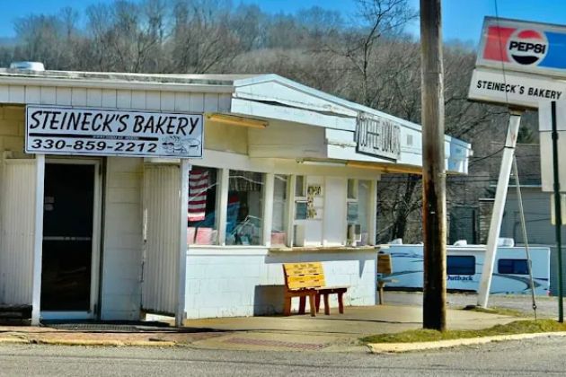 Steineck's Donuts & Cakes