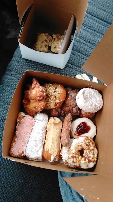 Steineck's Donuts & Cakes Picture 6