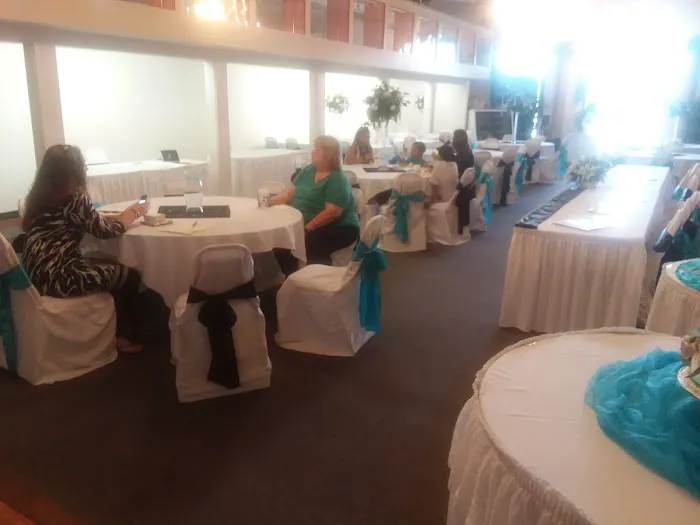 Colonade Room Picture 6