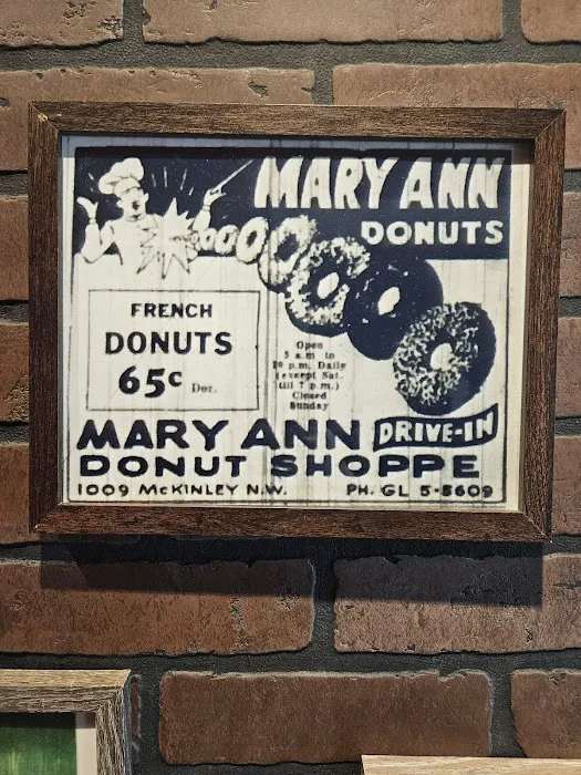 Mary Ann Donuts Shop Picture 8