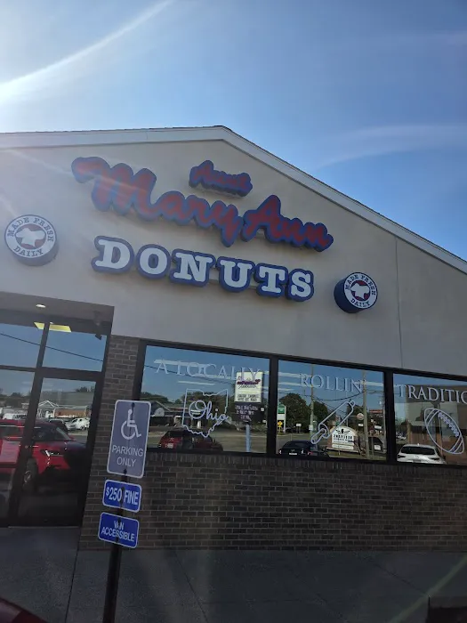 Mary Ann Donuts Shop Picture 10