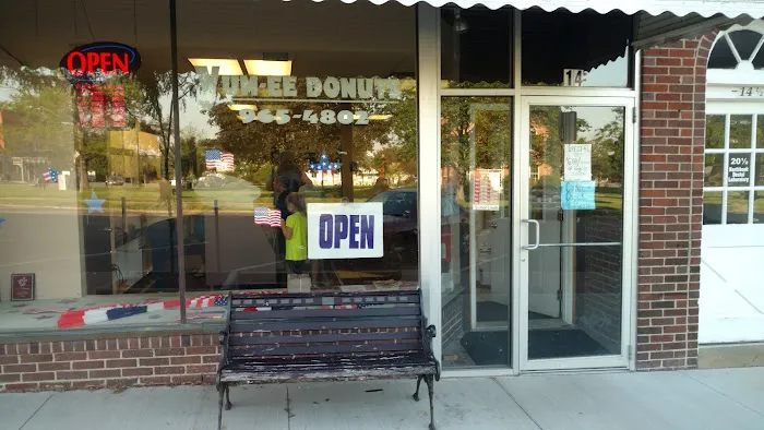 Yum-Ee Donuts Picture 1