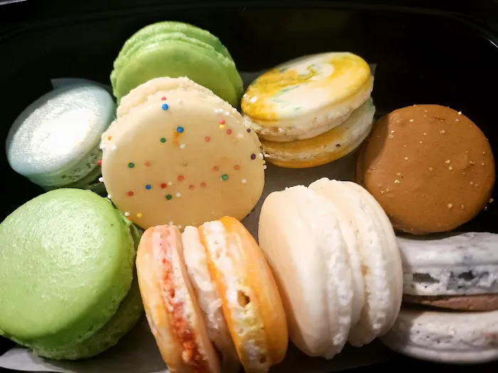 Passion at Midnight Macarons Picture 5