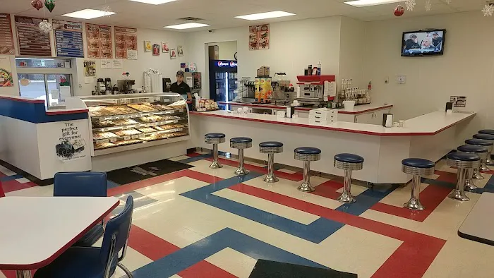 Aunt Mary Ann's Donut Shop Picture 4