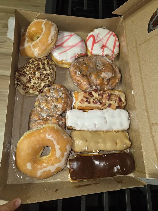 Mary Ann Donuts Shop Picture 6