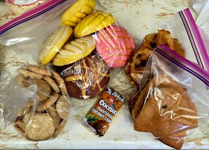 El Aguila Bakery Picture 10