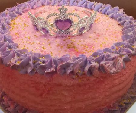Alyssa's Cakes and Confections