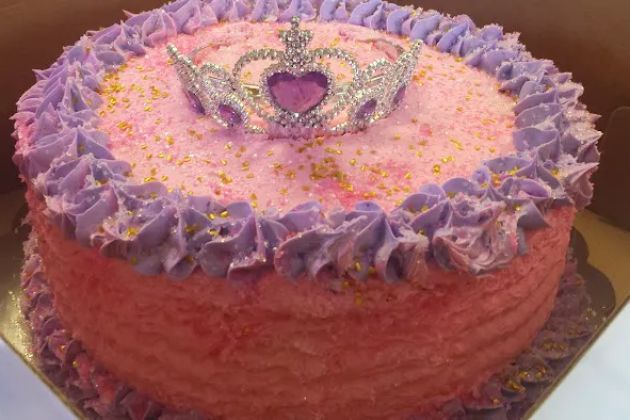 Alyssa's Cakes and Confections