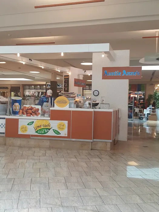 Auntie Anne's Picture 4