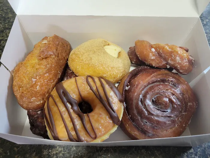 St. Louis Hills Donut Shop Picture 5