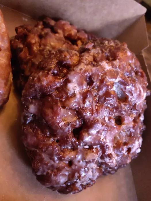 St. Louis Hills Donut Shop Picture 3