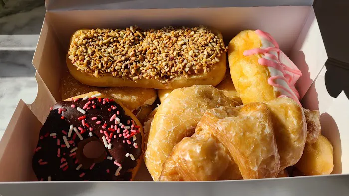 Ruby donut Picture 4