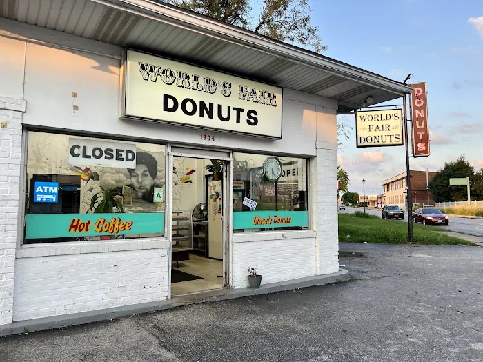 World's Fair Donuts Picture 7