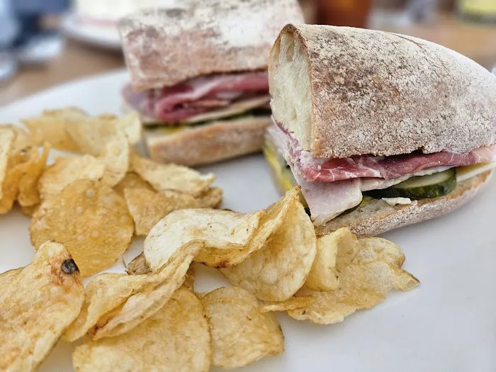 Union Loafers Café and Bread Bakery Picture 6