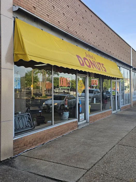 John's Donuts Picture 5