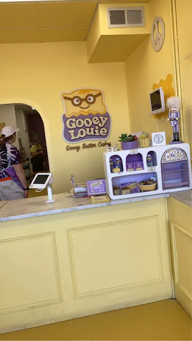 Gooey Louie Gooey Butter Cakes Picture 6