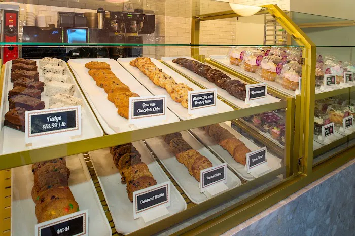 Union Station Cookies and Cupcakes Picture 10