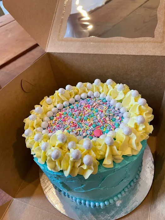 Cake Fusion – Decorated Cupcake & Cake Party Picture 2