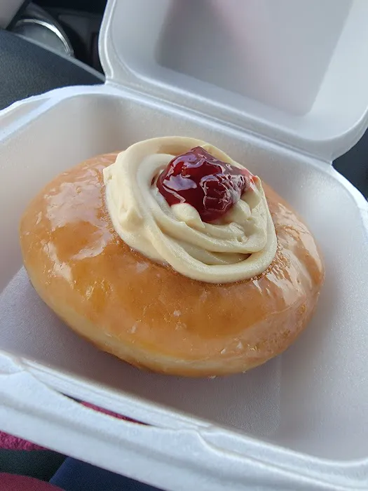 DREW'S DONUT STOP Picture 4
