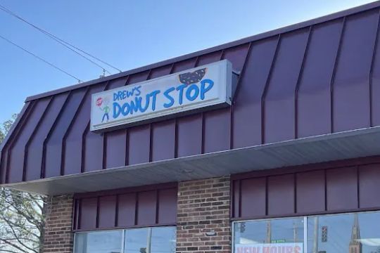 DREW'S DONUT STOP