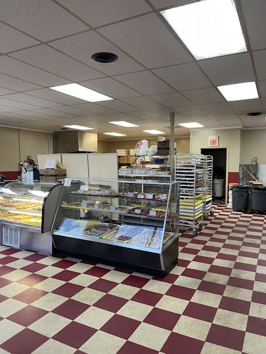 DREW'S DONUT STOP Picture 2