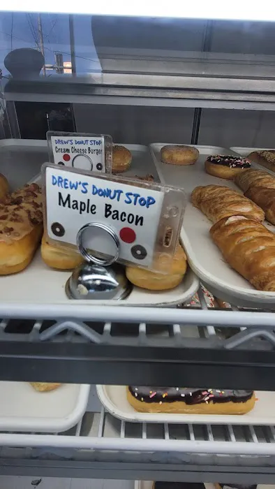 DREW'S DONUT STOP Picture 7
