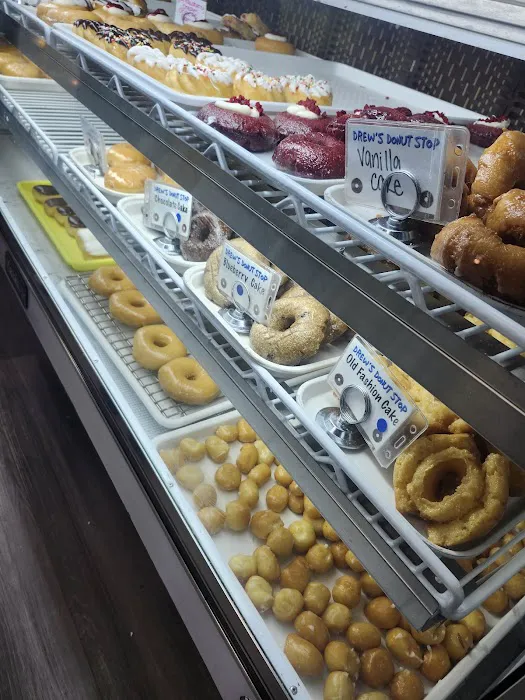 DREW'S DONUT STOP Picture 10
