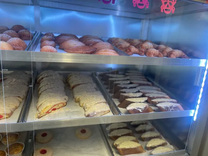 Jovanys bakery Picture 5