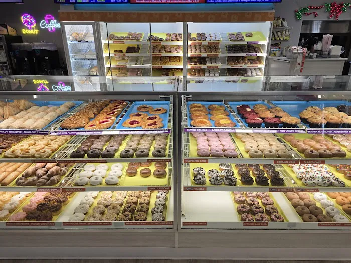 Tony’s Donuts & Cafe Picture 9
