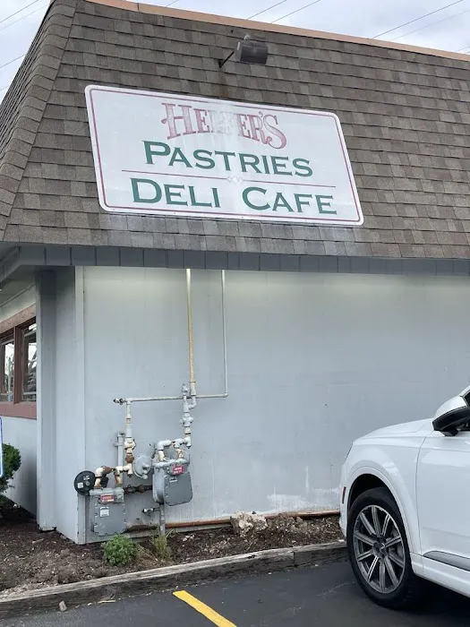 Helfer's Pastries Picture 7