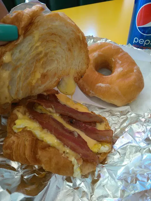 Kelly's Donuts Picture 5