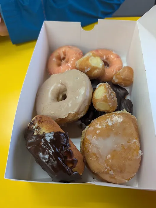 Kelly's Donuts Picture 2