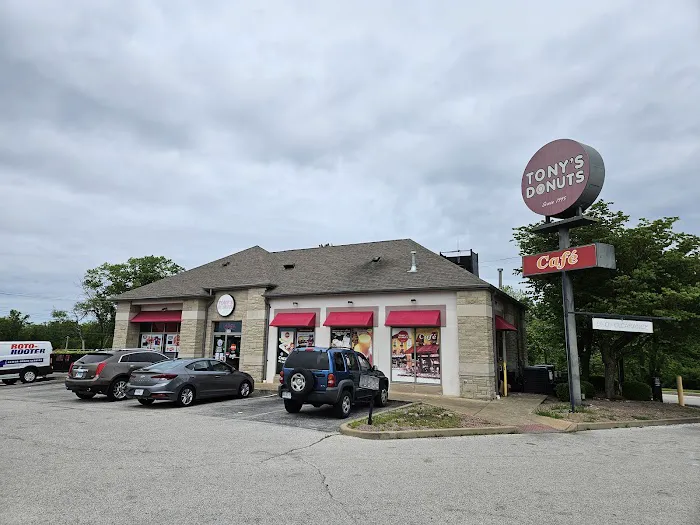 Tony's Donuts & Cafe Picture 4