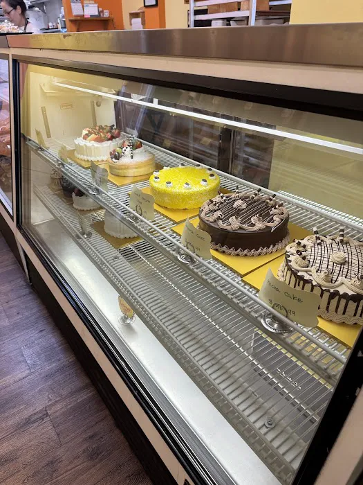 Kim's Bakery Picture 6