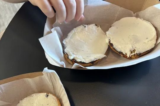 Lefty's Bagels