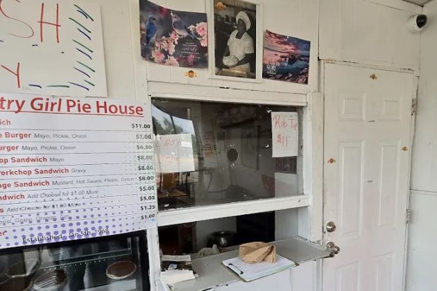 Country Girl's Pie Shop