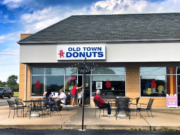 Old Town Donut Shop Picture 3