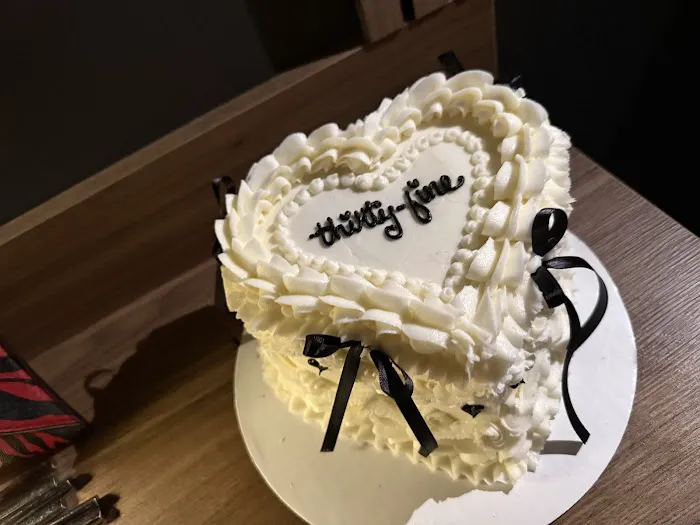 Sweet Spot Cake Shoppe Picture 6