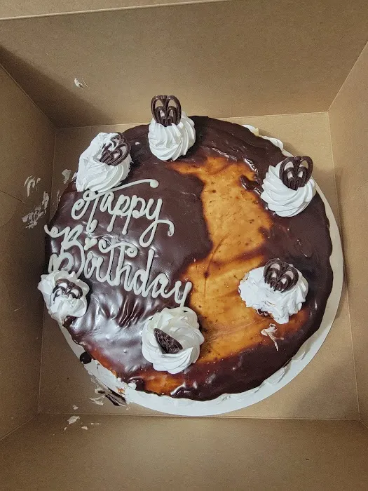 Sweet Spot Cake Shoppe Picture 9