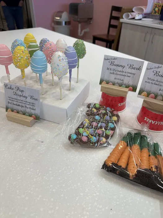 Smallcakes O’Fallon: Cupcakery, Creamery & More Picture 4