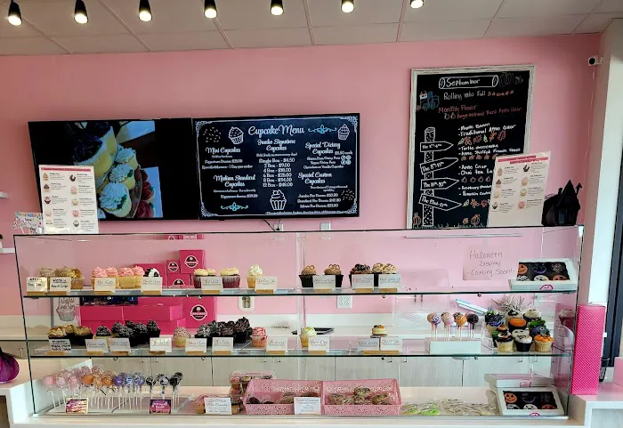 Smallcakes O’Fallon: Cupcakery, Creamery & More Picture 3