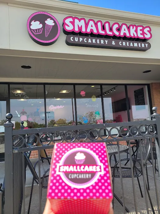 Smallcakes O’Fallon: Cupcakery, Creamery & More Picture 1