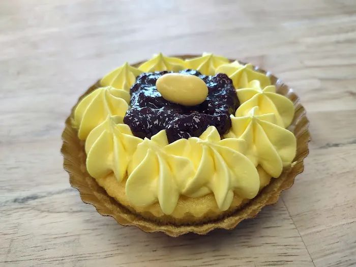 Pie on the Fly Picture 5