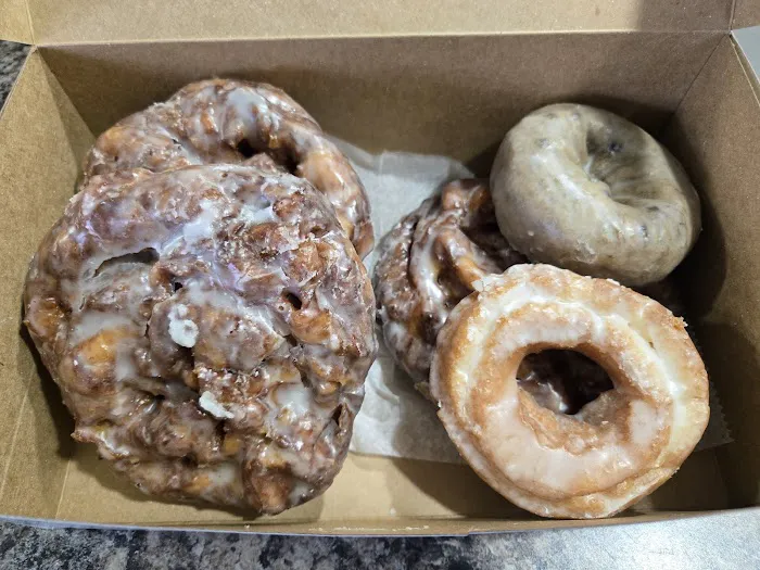 East Town Donuts Picture 5