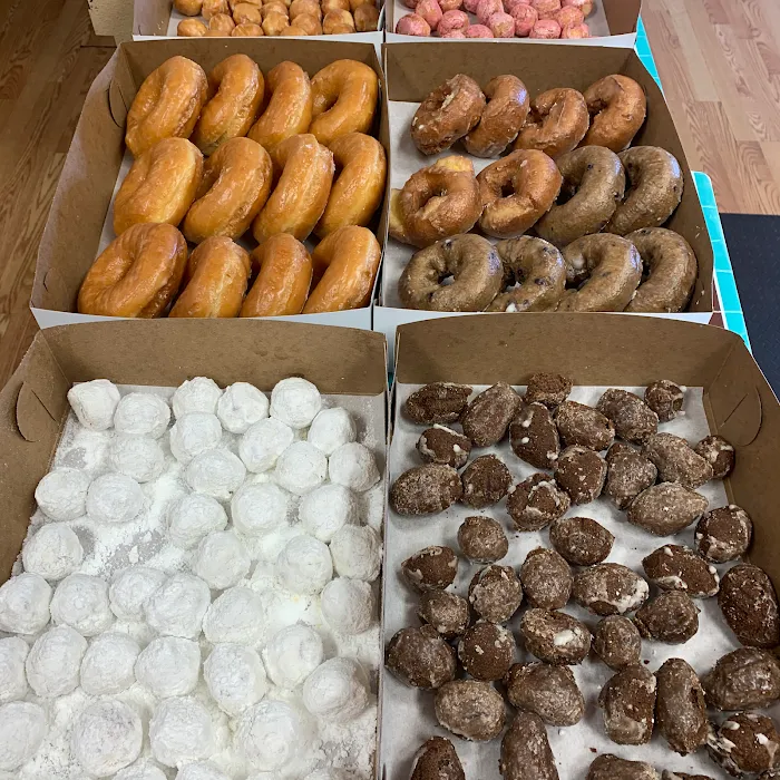 East Town Donuts Picture 8