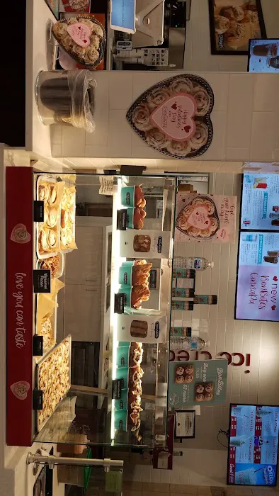 Cinnabon Picture 6